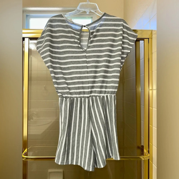 Stylish Striped Knit Romper - Picture 2 of 3